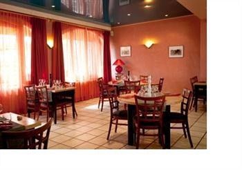 Citotel Hotel Le Commerce Sévérac-le-Château Esterno foto